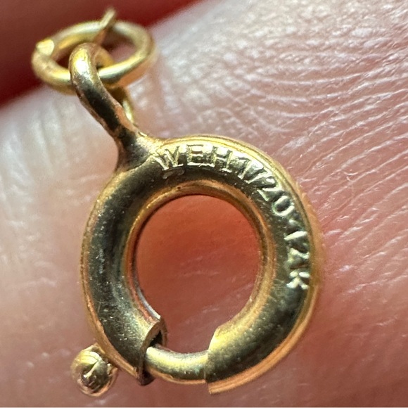 Vintage 12k Gold Filled Necklace and Screw Back Earrings with black beads - Picture 6 of 11